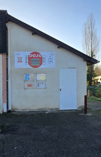 UN PANNEAU POUR LE DOJO